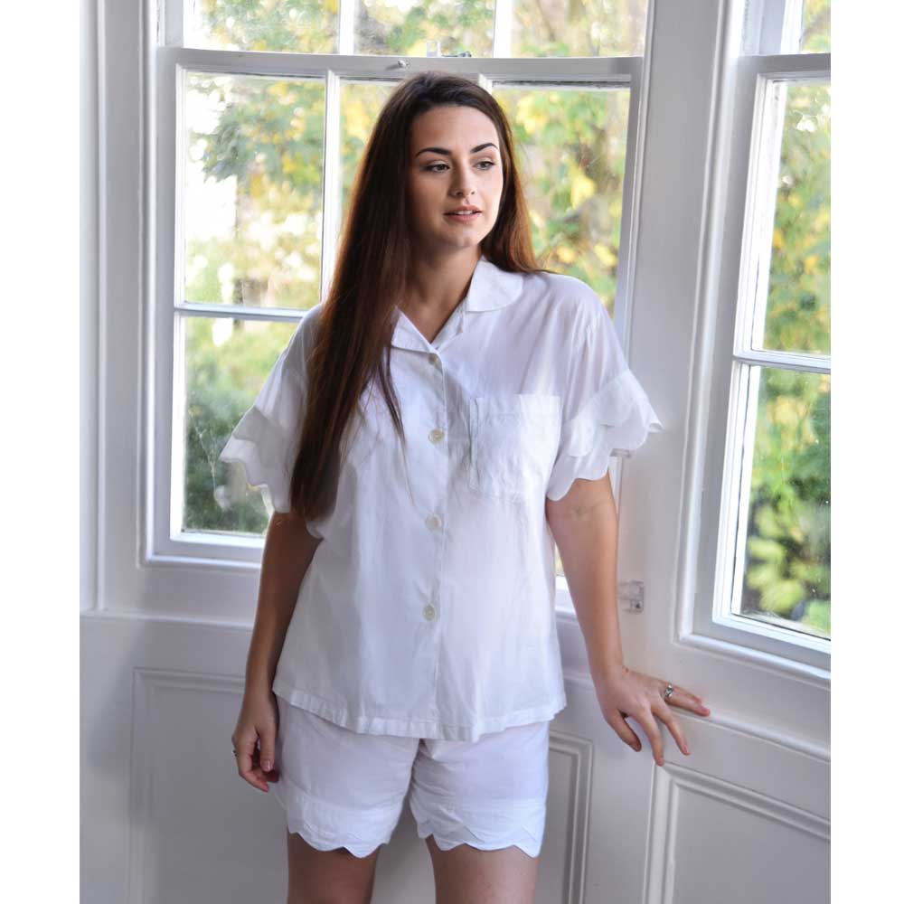 Powell Craft White Ladies Scalloped Edge Shortie Pyjamas