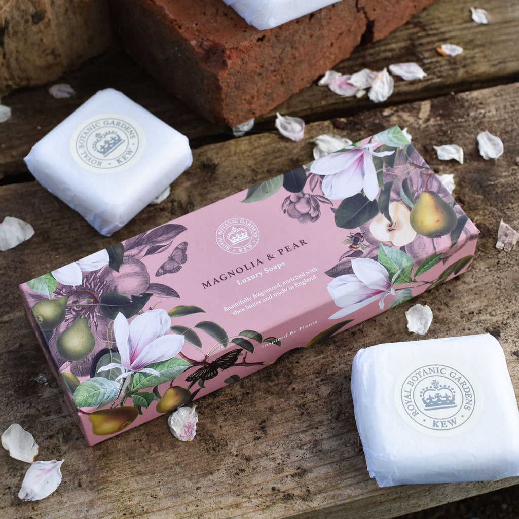 The English Soap Company - Kew Gardens Magnolia & Pear Triple Soap Gift Box