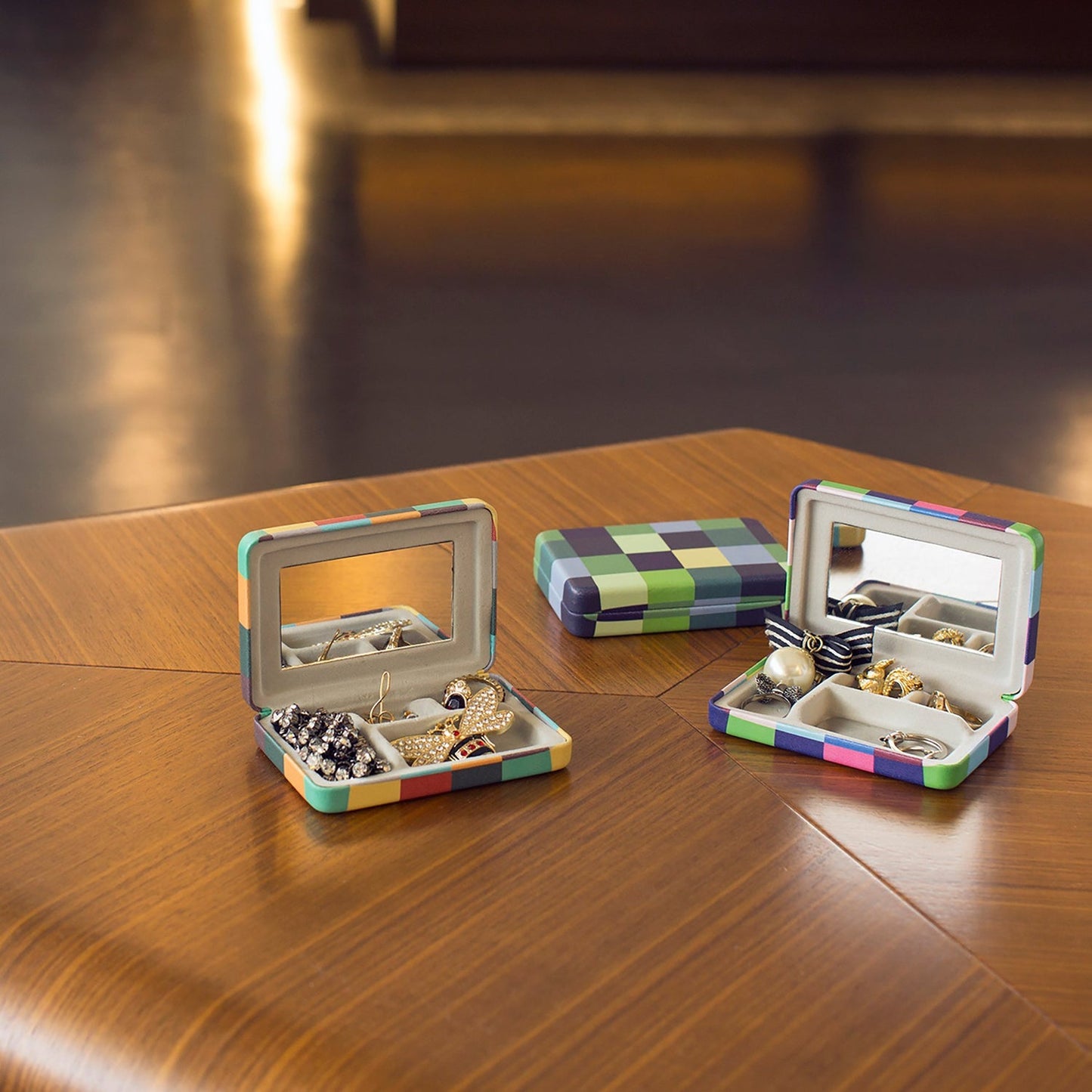 Kikkerland Portable Jewellry Case