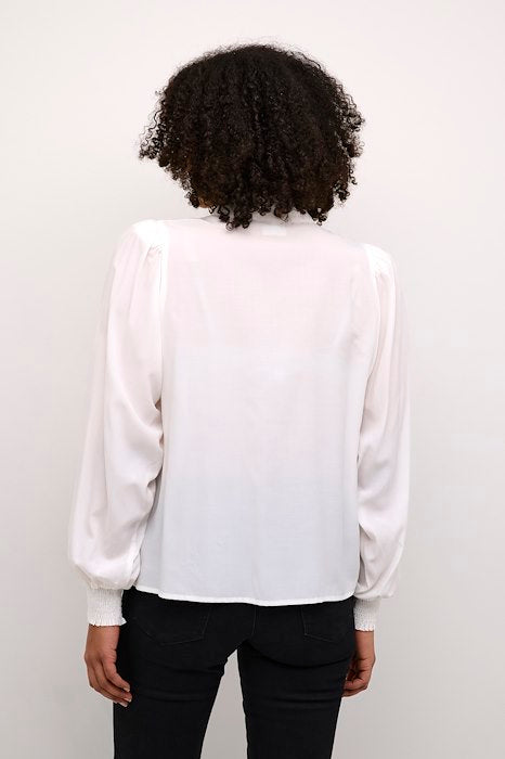 KAFFE Dorit Blouse in Chalk