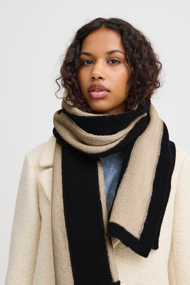 ICHI Thora Scarf in Almond Milk