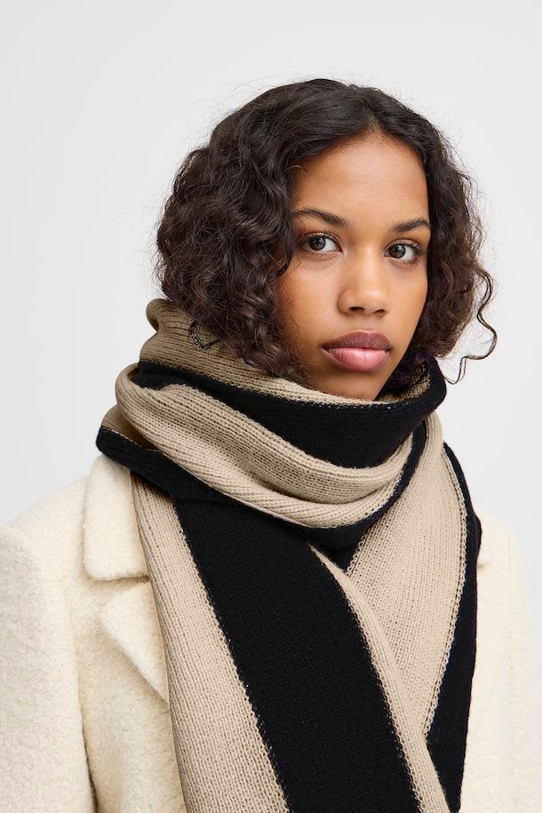 ICHI Thora Scarf in Almond Milk