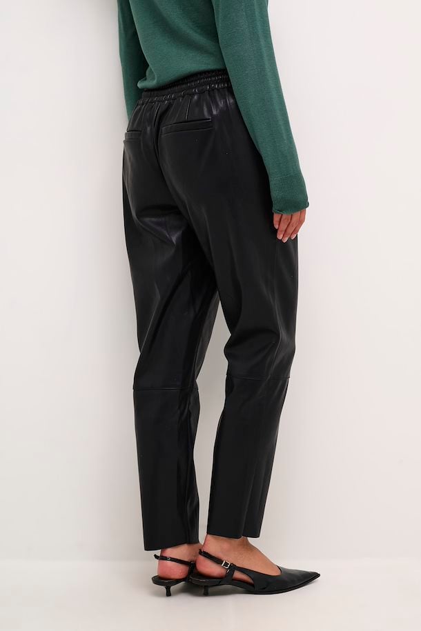 Kaffe Villa Pants 7/8 in Black Deep