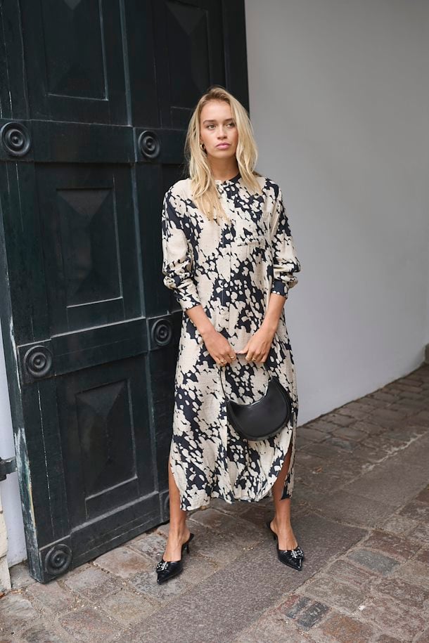 Kaffe Louise Shirt Dress in Black/Sand Graphic Cloud