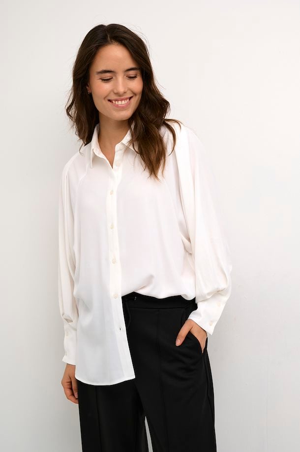 KAFFE Lea Shirt in Chalk