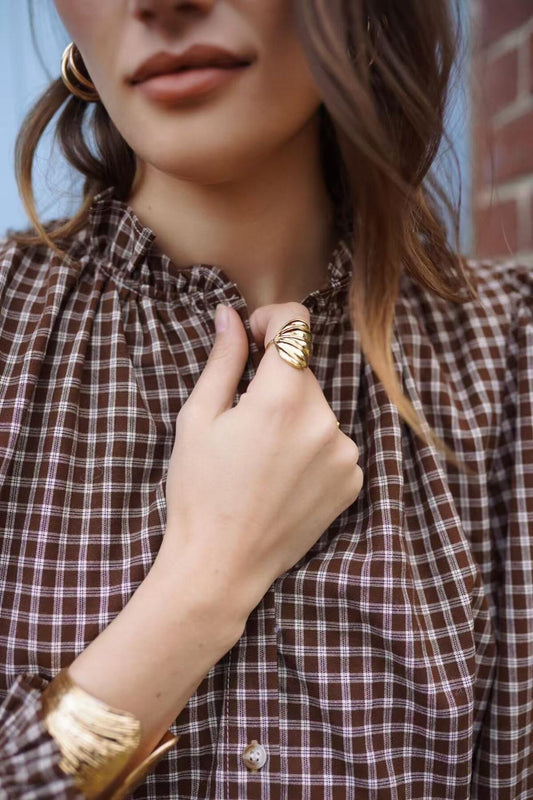 Rowan Shirt with Ruffled Collar in Bordeaux