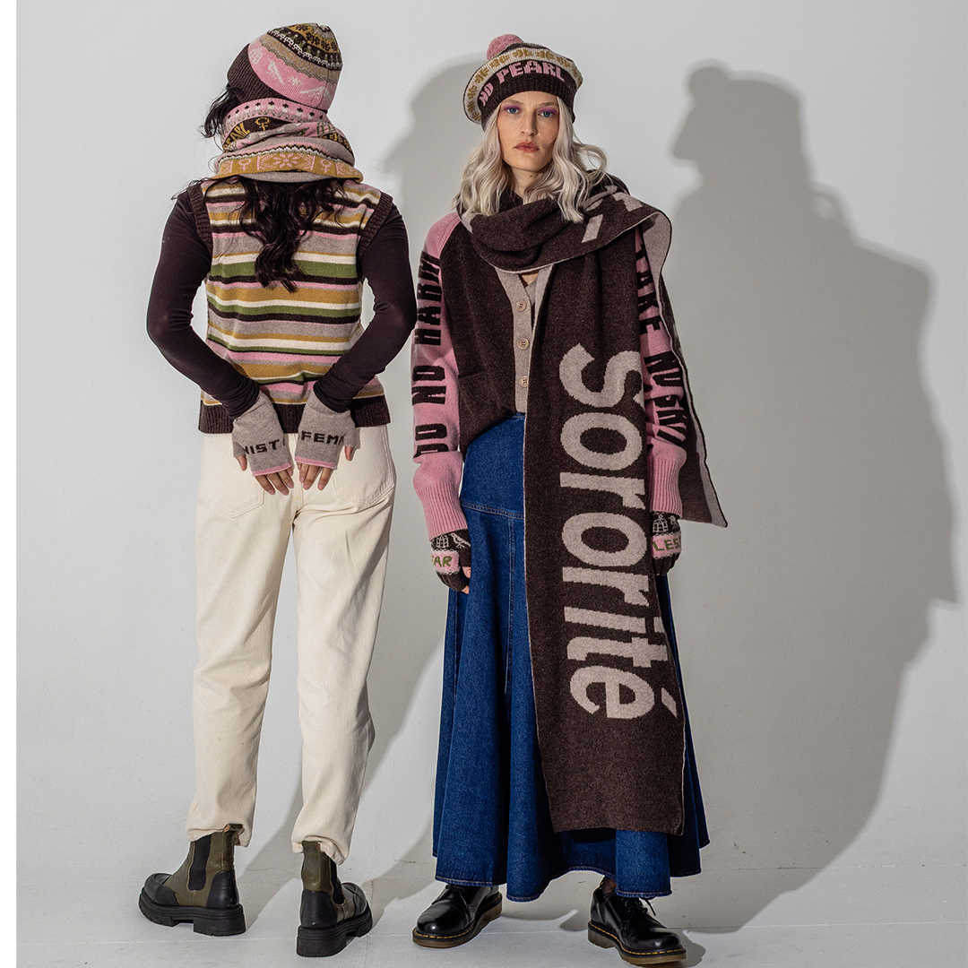 Black & Beech Fearless Fingerless Gloves in Cocoa