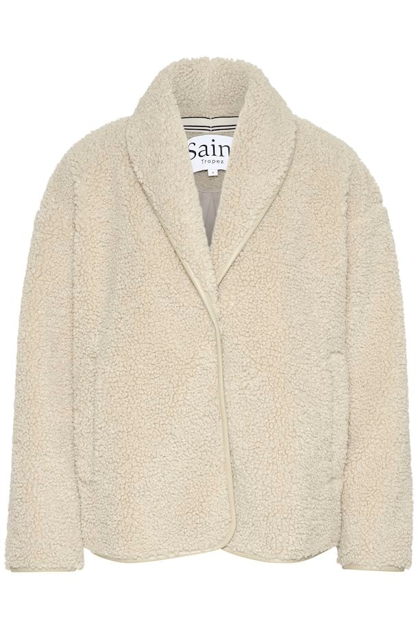 Saint Tropez Ika Teddy Short Coat in Creme cosy jacket is made from soft, teddy-like fabric