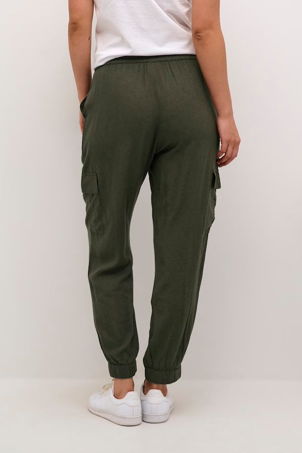 KAFFE Milia Cropped Pants in Forest Night