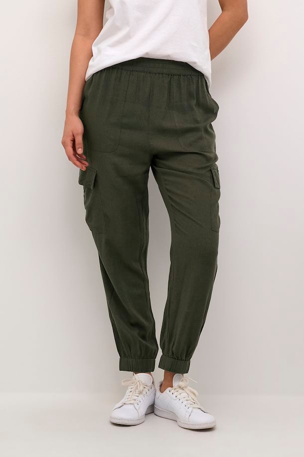 KAFFE Milia Cropped Pants in Forest Night