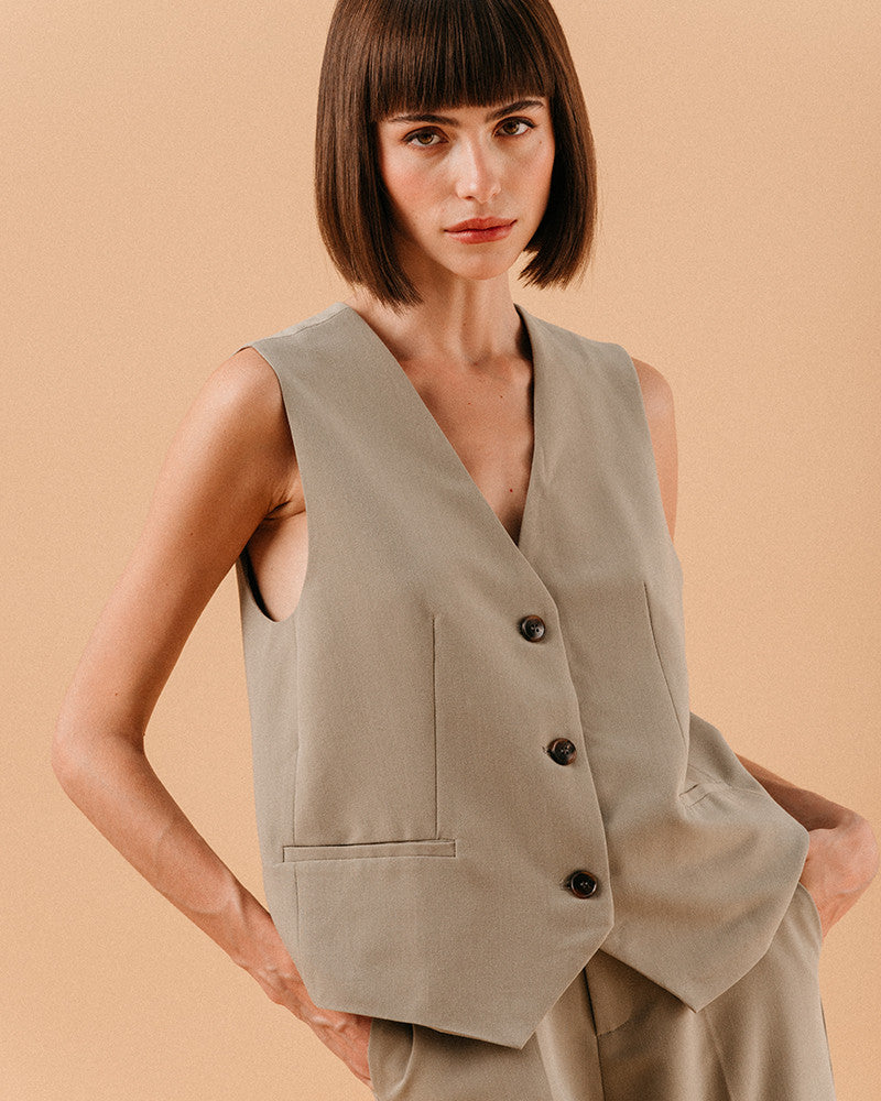 Grace & Mila khaki waistcoat, loose fit with welt pockets