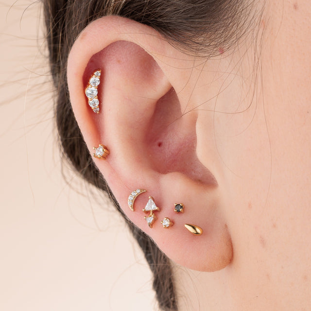 Helix Curve Sparkling Single Flat Back Earring