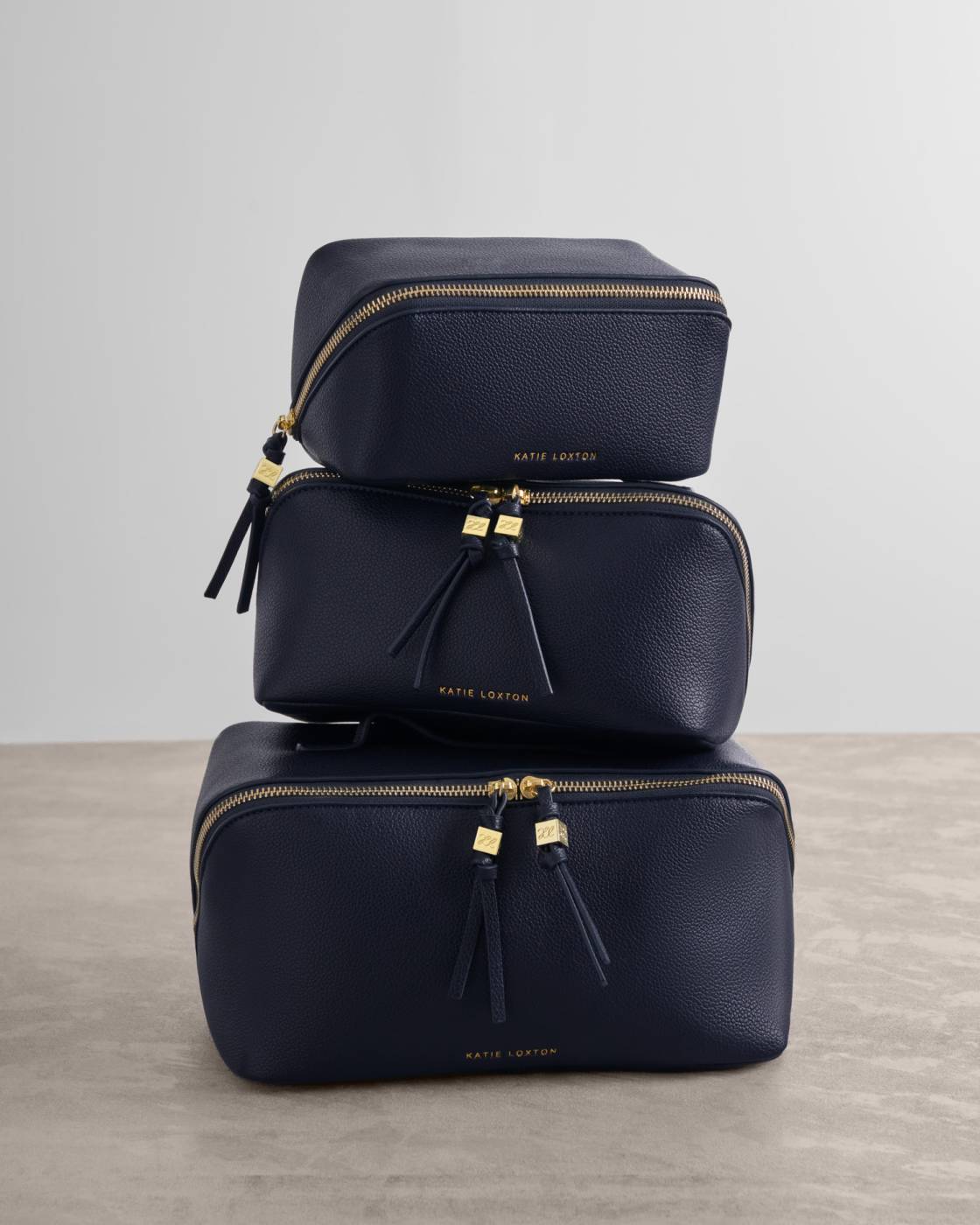 Katie Loxton Soho Medium Makeup & Wash Bag in Navy