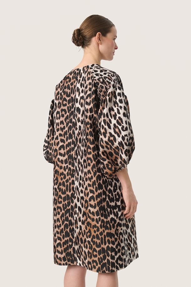 Soaked in Luxury Chiba Eteri Dress in Leopard Pattern