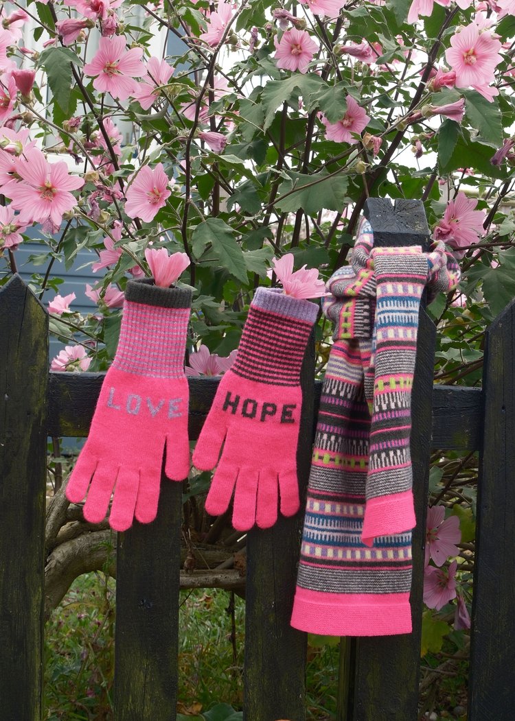 Quinton + Chadwick Love and Hope Gloves in Fluro Pink with Lilac and Berry