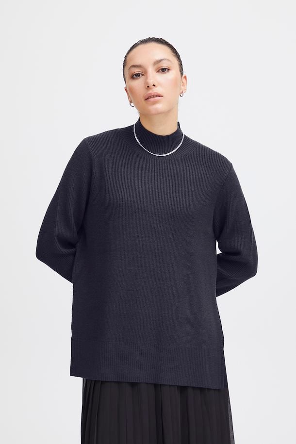 Boston Pullover in Total Eclipse