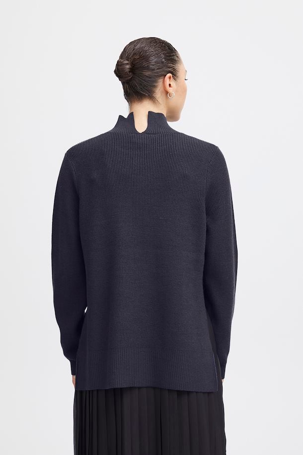 ICHI Boston LS Pullover in Total Eclipse